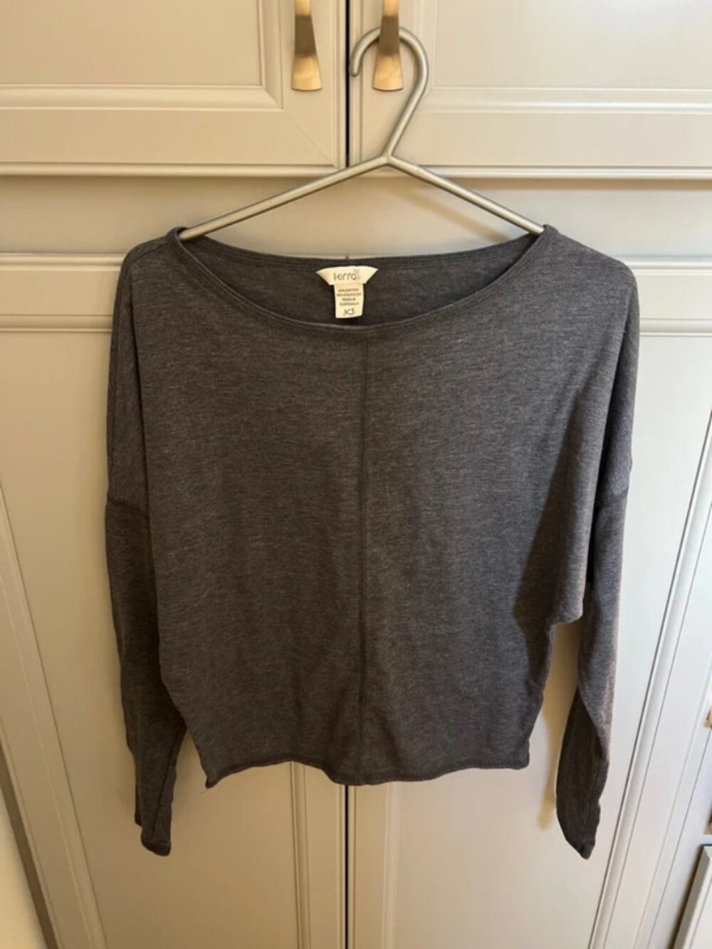 Women’s long sleeve crop top size xs euc